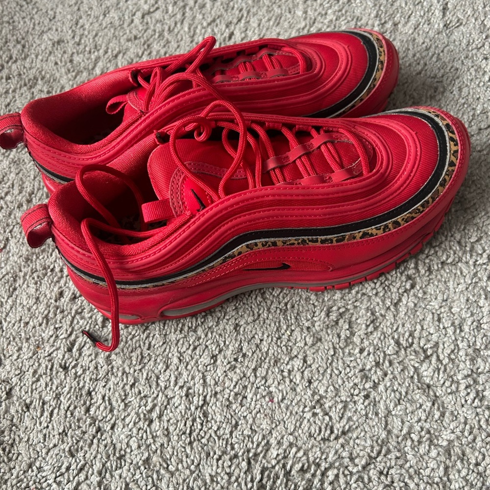 Nike Air Max Red and Black Cheetah Print Sneakers Size 9 - Picture 3 of 9